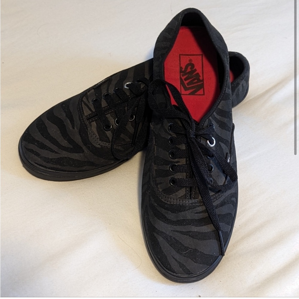 VANS zebra print lo pro low